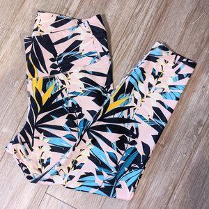 Old Navy Elevate Go-Dry exercise leggings